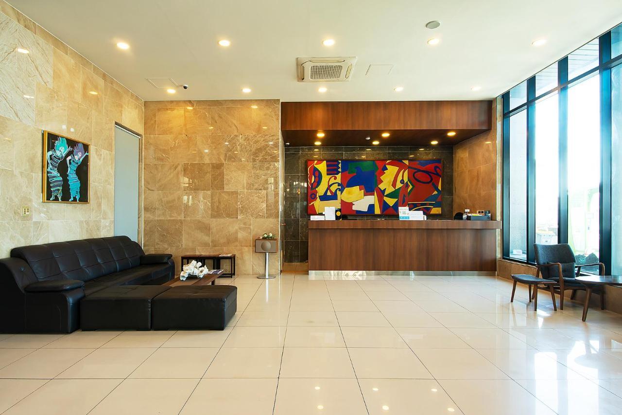 Sims Hotel Jeju Bagian luar foto