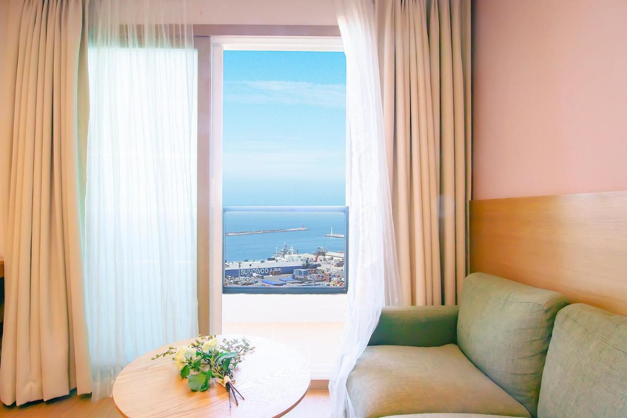 Sims Hotel Jeju Bagian luar foto
