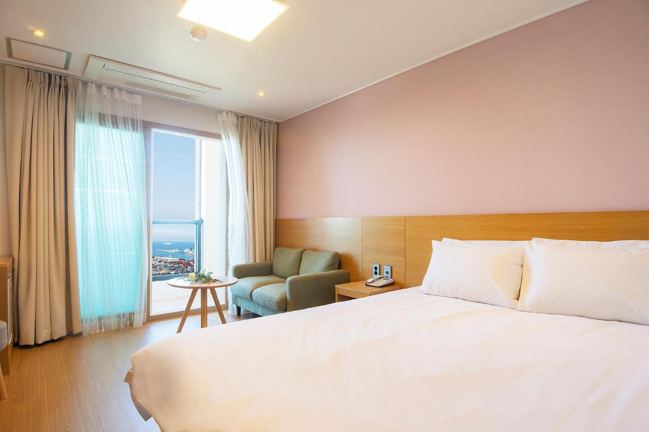 Sims Hotel Jeju Bagian luar foto